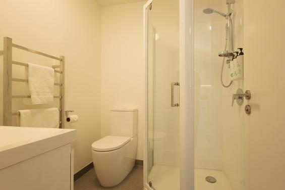 Apartment 6
